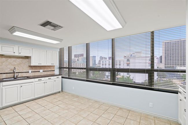 UNIT-501 - 5150 Hidalgo St, Condo with 3 bedrooms, 3 bathrooms and null parking in Houston TX | Image 21