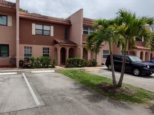 7-15 Laredo Pl, Davie, FL, 33324-5514 | Card Image