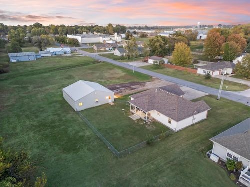 1405 Hagny St, Lamar, MO, 64759-2243 | Card Image