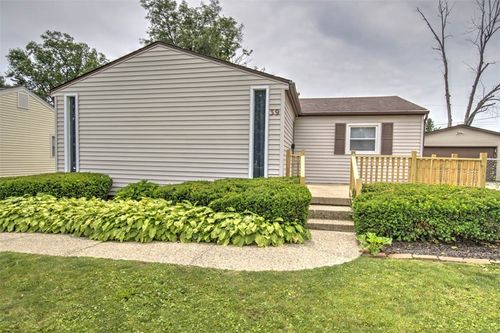 39 E Imboden Dr, Decatur, IL, 62521-5443 | Card Image