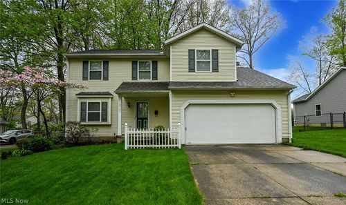 3721 Seneca Street, Stow, OH, 44224 | Card Image