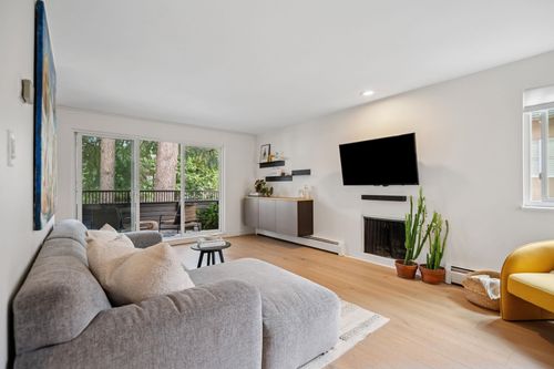 209-1420 E 8 Avenue, Vancouver, BC, V5N1T4 | Card Image