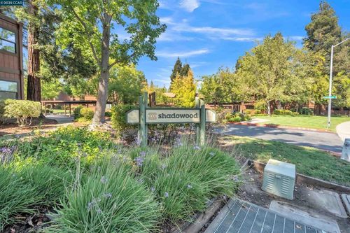 890 Camelback Pl, Pleasant Hill, CA, 94523-1224 | Card Image