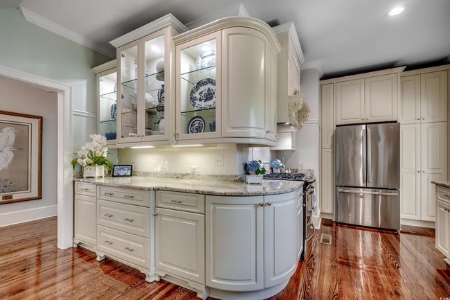 402 E Broad St, House other with 3 bedrooms, 3 bathrooms and 6 parking in Hemingway SC | Image 15
