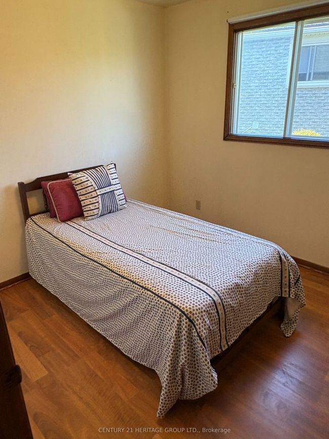 117 Maplegrove Ave, House other with 5 bedrooms, 2 bathrooms and 4 parking in Bradford ON | Image 10