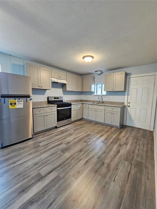 7808 Bauman Rd, Houston, TX, 77022-3216 | Card Image