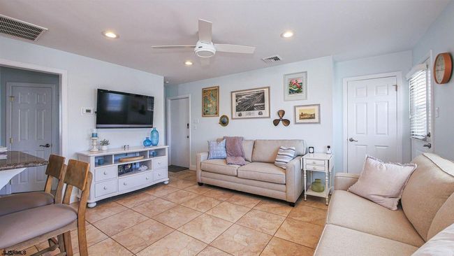 APT-10 - 9506 Ventnor Ave, Condo with 2 bedrooms, 2 bathrooms and null parking in MARGATE CITY NJ | Image 4
