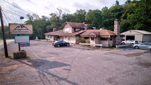 1239 Glades Pike, Somerset, PA, 15501-5811 | Card Image