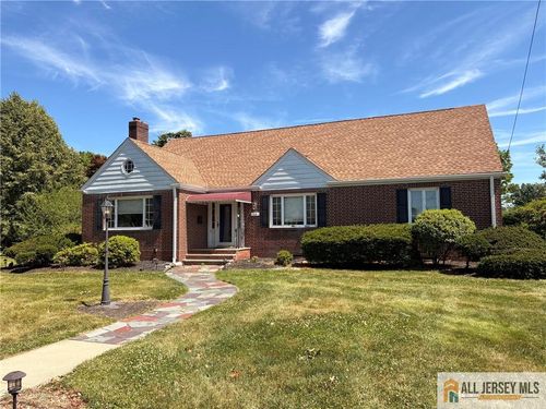 13 Fountain St, East Brunswick, NJ, 08816-3153 | Card Image