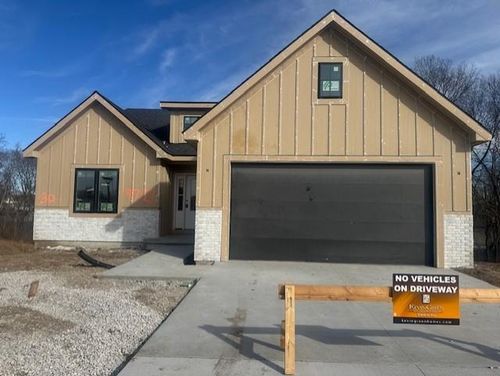 9727 N Montclair Ave, Kansas City, MO, 64154 | Card Image