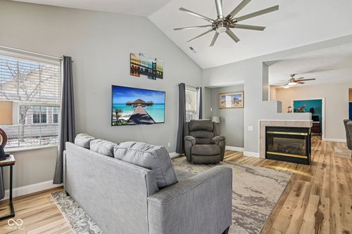 1195 Ganton Dr, Avon, IN, 46123-6906 | Card Image