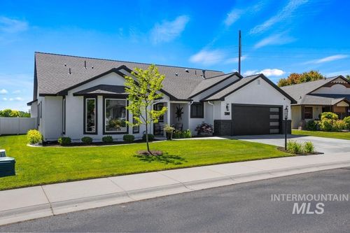 3707 S Edgeview Dr, Nampa, ID, 83686-5284 | Card Image