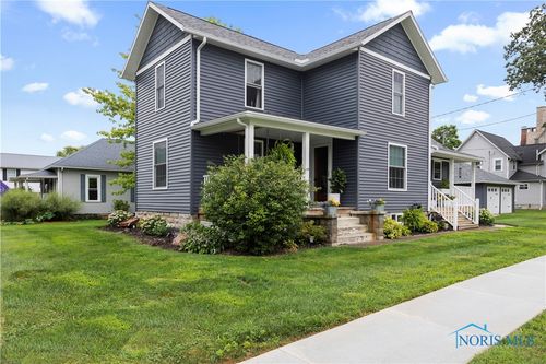 414 Perry St, Lakeside Marblehead, OH, 43440-2149 | Card Image