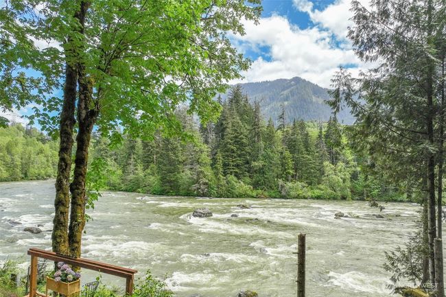 Exceptional Skykomish river frontage ~ located below the falls, for prime rafting or kayaking. | Image 8