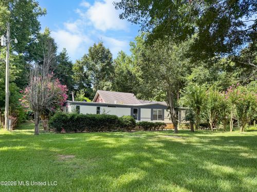 143 Maple St, Florence, MS, 39073-9721 | Card Image