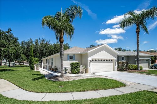 8105 Ambersweet Pl, LAND O LAKES, FL, 34637-7542 | Card Image
