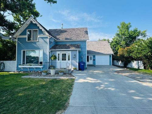 335 20 Street, Fort Macleod, AB, T0L0Z0 | Card Image