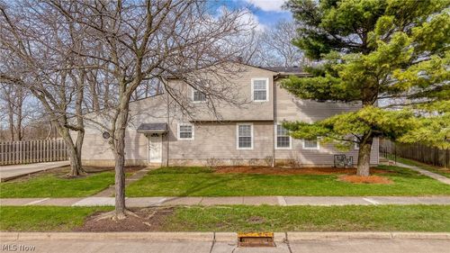 1653 Southbend Dr, Rocky River, OH, 44116-2249 | Card Image