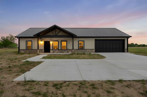 121 Brazier Rd, Ennis, TX, 75119 | Card Image