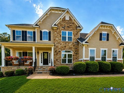 8400 Hampton Farms Dr, Moseley, VA, 23120-1702 | Card Image