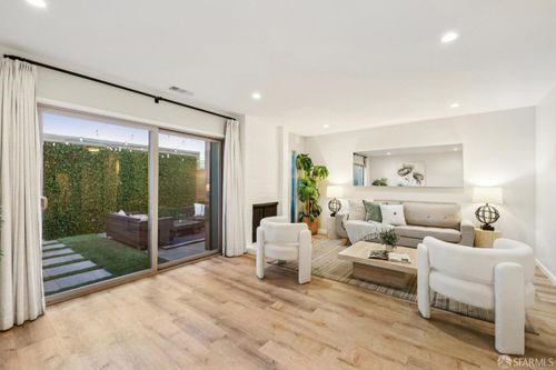 1152 Admiralty Ln, Alameda, CA, 94502-6958 | Card Image