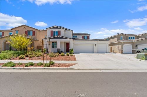 5057 Banjo Way, Hemet, CA, 92545-8308 | Card Image