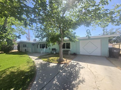 233 S Springside St, Ridgecrest, CA, 93555-4310 | Card Image