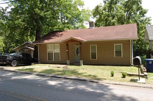 110 S Seminole Dr, Chattanooga, TN, 37411-4123 | Card Image