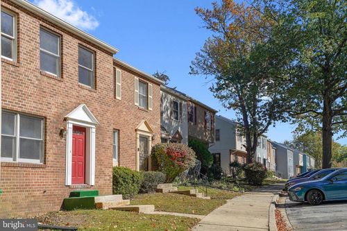 2303 Anvil Ln, TEMPLE HILLS, MD, 20748-4264 | Card Image