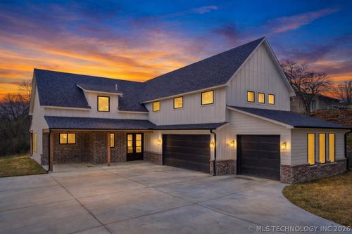 1000 S Moccasin Pl, Sapulpa, OK, 74066-6072 | Card Image