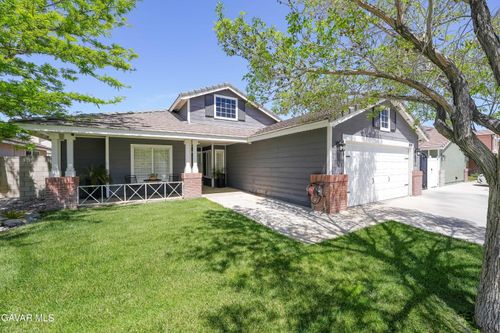3047 E Christina Street, Lancaster, CA, 93535 | Card Image