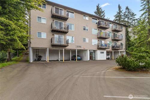 1252 Nevada St, Bellingham, WA, 98229-5747 | Card Image