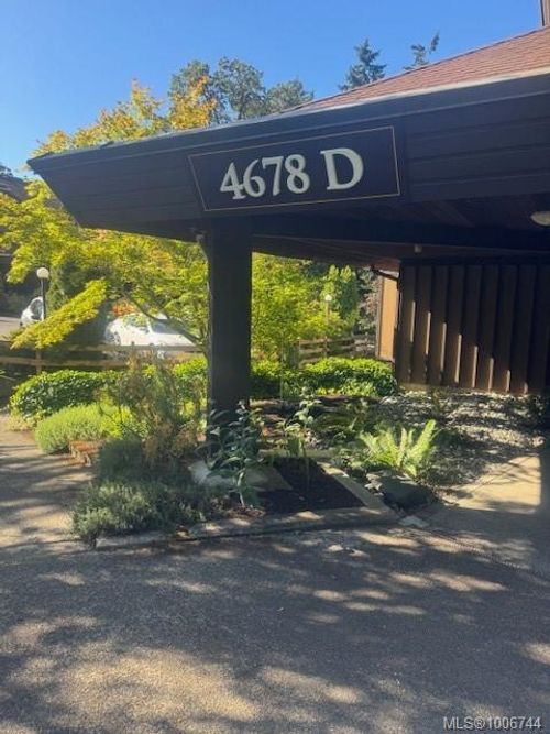 489d-4678 Elk Lake Dr, Saanich, BC, V8Z5M1 | Card Image
