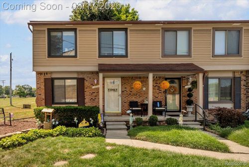 16894 Kingsbrooke Dr, Clinton Township, MI, 48038-3714 | Card Image