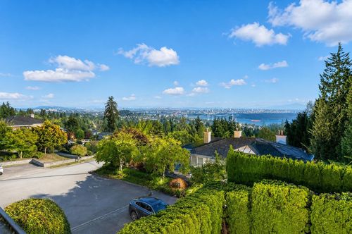 1595 Tyrol Crt, West Vancouver, BC, V7S3G5 | Card Image
