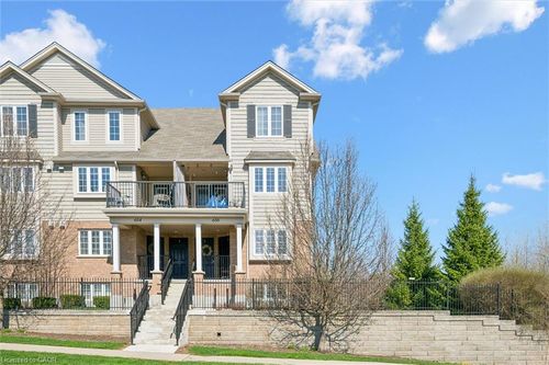 b-656 Woodlawn Rd E, Guelph, ON, N1E0K4 | Card Image