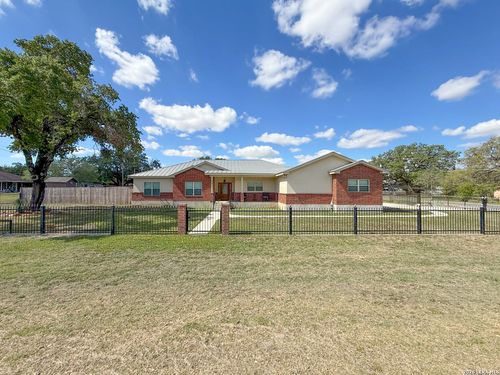 101 8th St, Natalia, TX, 78059-2248 | Card Image