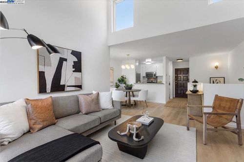apt-267-2101 Shoreline Dr, Alameda, CA, 94501-6243 | Card Image