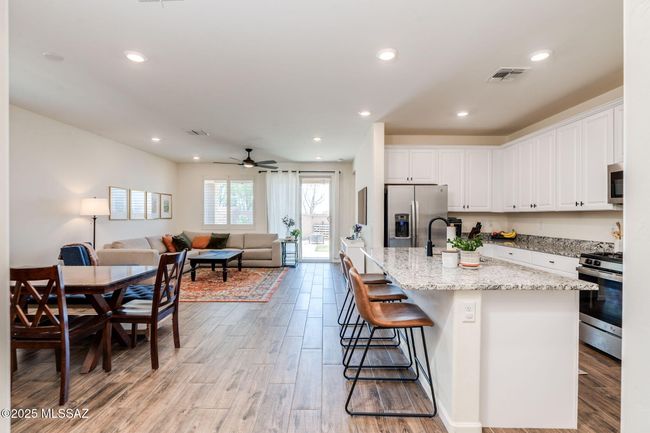 10-web-or-mls-Sunlit Peak Dr-10 | Image 6