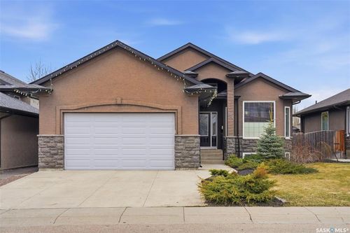 222 Fawcett Cres, Saskatoon, SK, S7T0E9 | Card Image