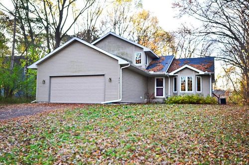 200 Heidi Lane, Mahtomedi, MN, 55115 | Card Image