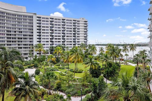 apt-323-1500 Bay Rd, Miami Beach, FL, 33139-3215 | Card Image