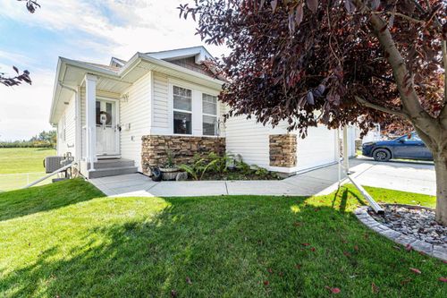 444 Jenkins Dr, Red Deer, AB, T4P3X1 | Card Image