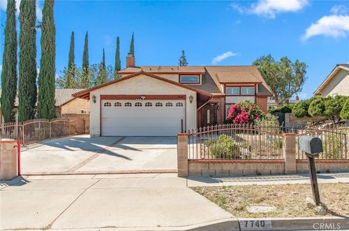 7740 Sewell, Fontana, CA, 92336 | Card Image