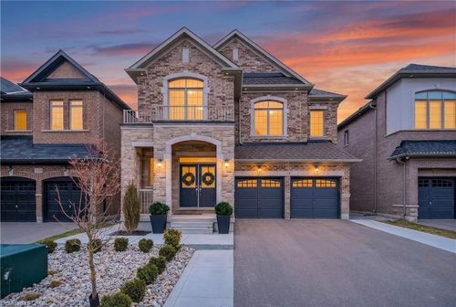 115 Avanti Cres, Waterdown, ON, L8B1W7 | Card Image