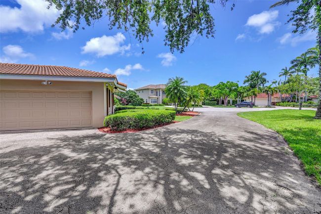 11000 Sw 75 Th Ct, House other with 5 bedrooms, 3 bathrooms and null parking in Pinecrest FL | Image 53