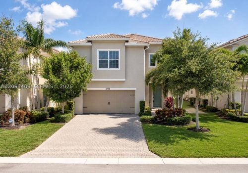4729 Greenway Dr, Hollywood, FL, 33021-2145 | Card Image