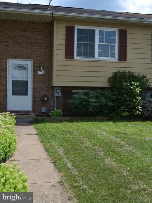 75 Grand Dr, TANEYTOWN, MD, 21787-2422 | Card Image
