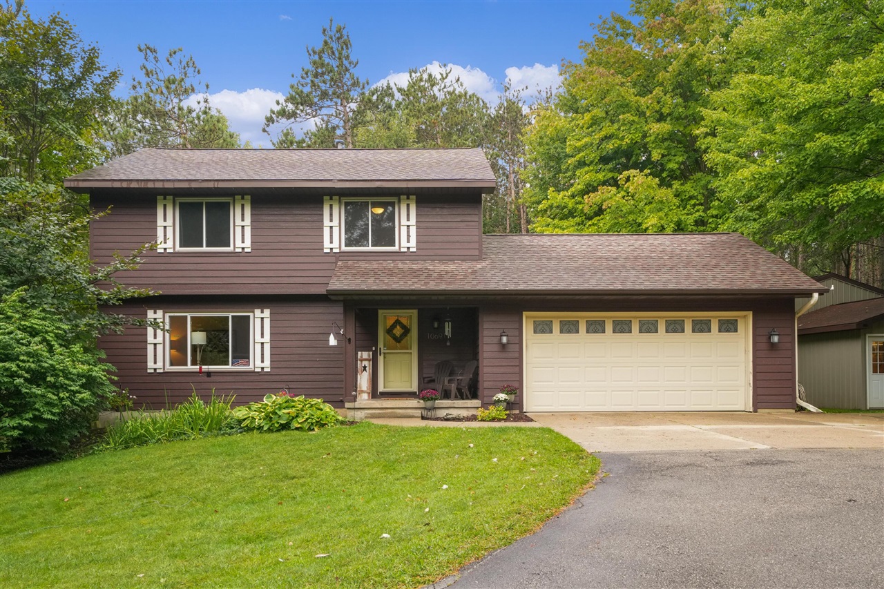 Shaner Ave, Rockford, MI 49341