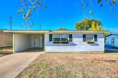 2006 Field St, San Angelo, TX, 76901-1142 | Card Image